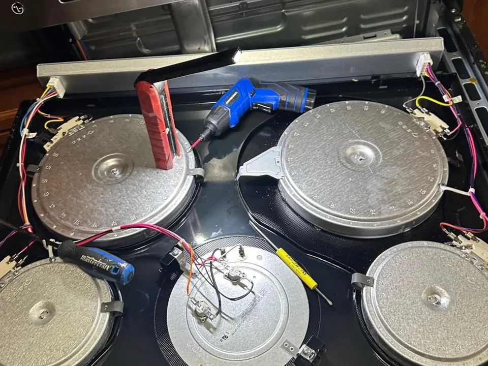 Cooktop Internal Maintenance in Mumbai